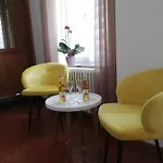 Au Repos De La Licorne 3*