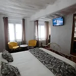Au Repos De La Licorne 3* Gommegnies