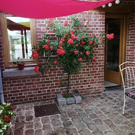 Au Repos De La Licorne Bed and Breakfast 3*