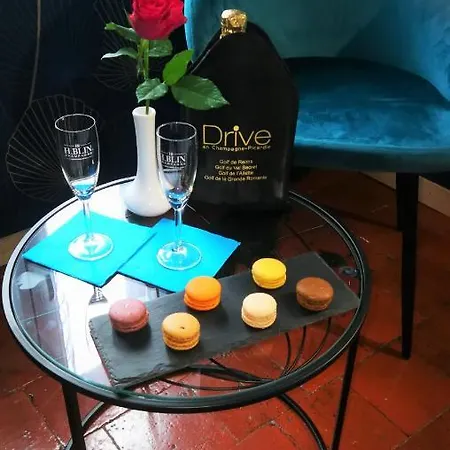 Au Repos De La Licorne 3* Gommegnies