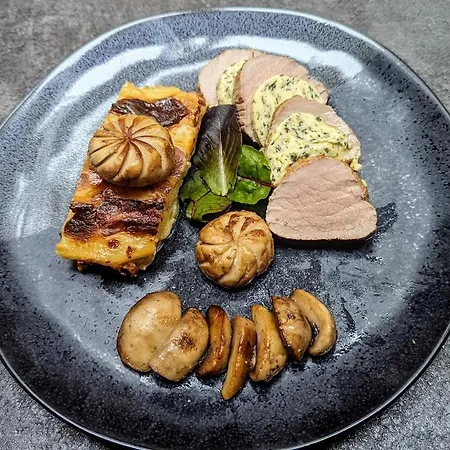 Au Repos De La Licorne Bed and Breakfast 3*