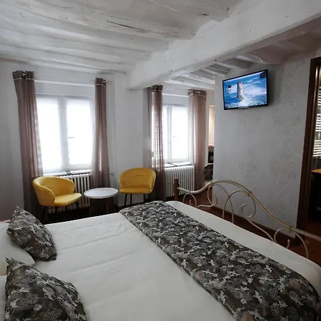 Au Repos De La Licorne 3* Gommegnies