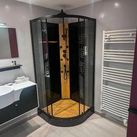 Au Repos De La Licorne Bed and Breakfast 3*