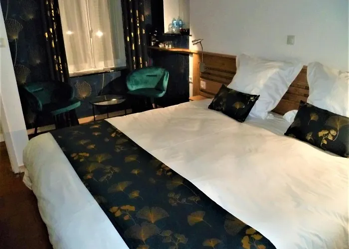 Couette-café Au Repos De La Licorne 3*